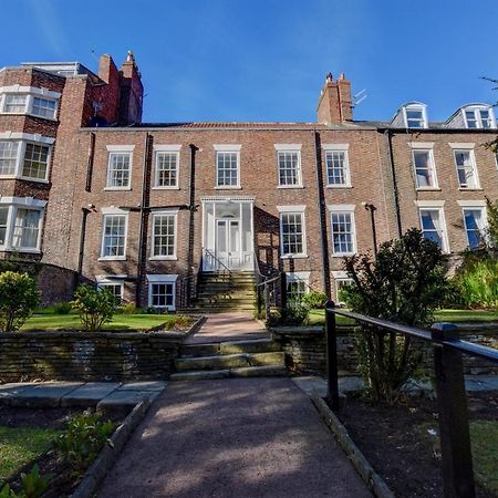 White Linen Whitby, Room Only Екстериор снимка