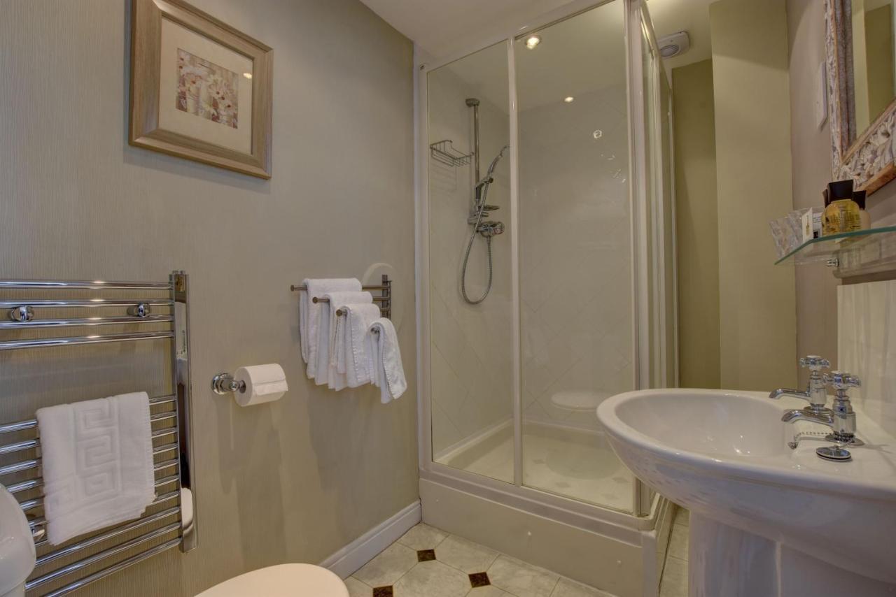 White Linen Whitby, Room Only Екстериор снимка