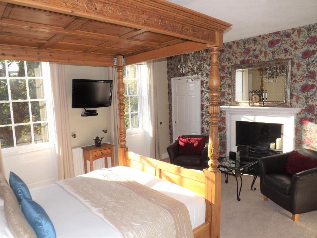 White Linen Whitby, Room Only Екстериор снимка