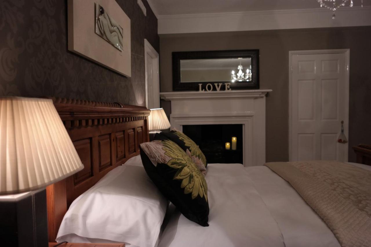 White Linen Whitby, Room Only Екстериор снимка
