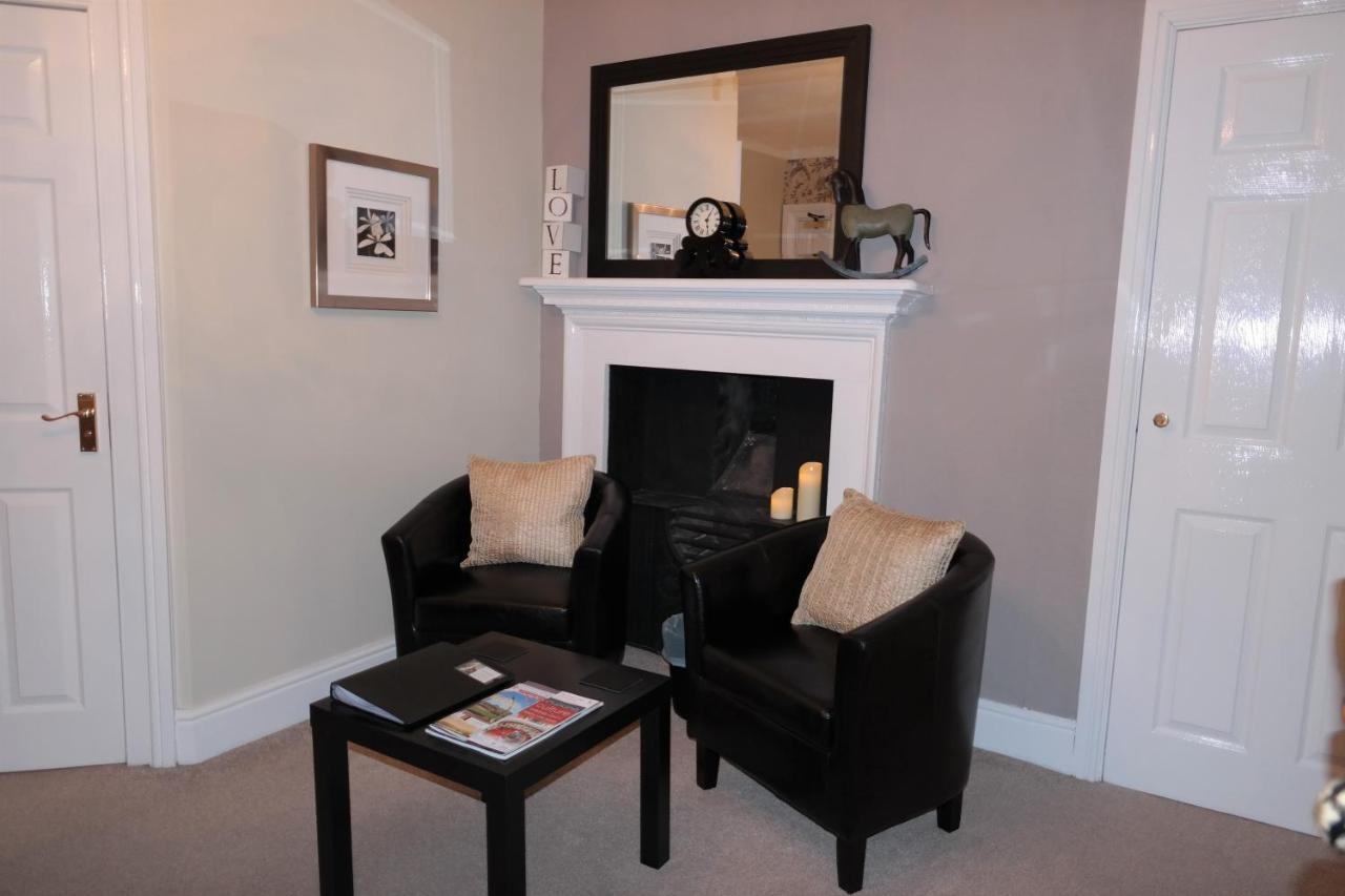 White Linen Whitby, Room Only Екстериор снимка